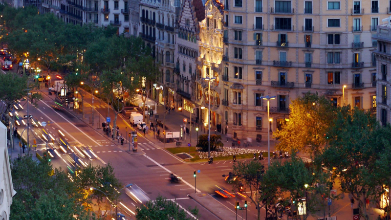 Passeig de Gràcia al capvespre. Autoria: Vicente Zambrano González